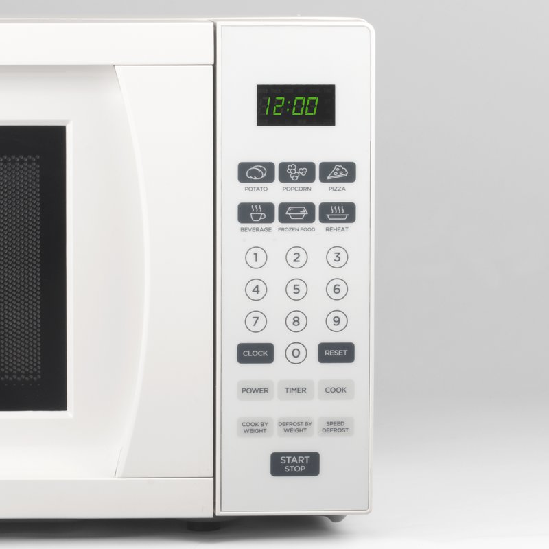 18" 0.7 cu.ft. Countertop Microwave